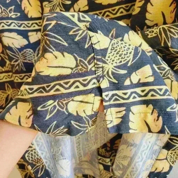 VINTAGE CARIBBEAN PURE SILK Men's Shirt Size XL Black & Yellow Tan Button Down - Picture 8 of 9
